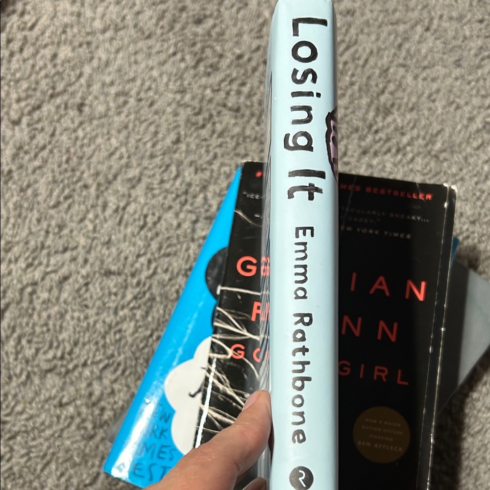Set of 4 Popular Novels - Picture 9 of 9
